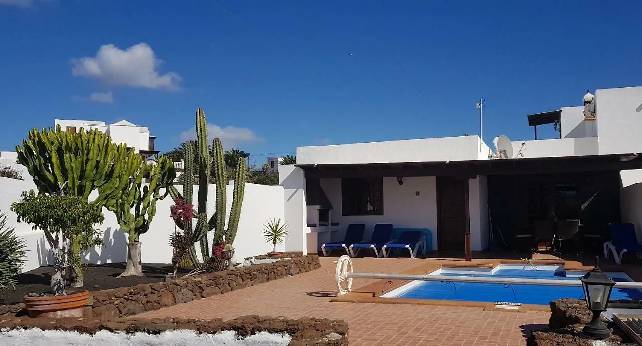 Villa Lucky - Heated Pool Macher Spain